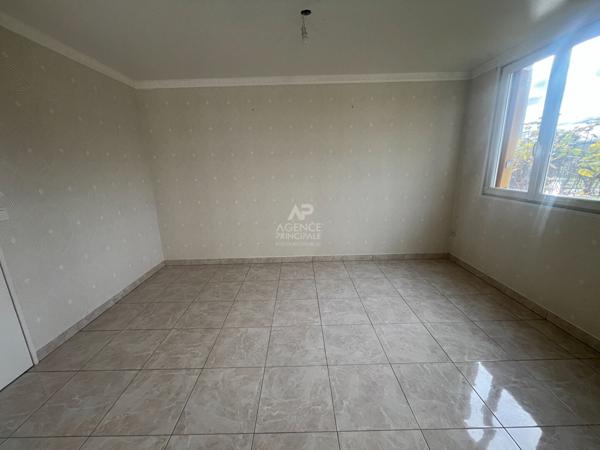 Appartement Pontoise 5 pièce(s) 94.54m2 €230 000 ** - Référence 11101