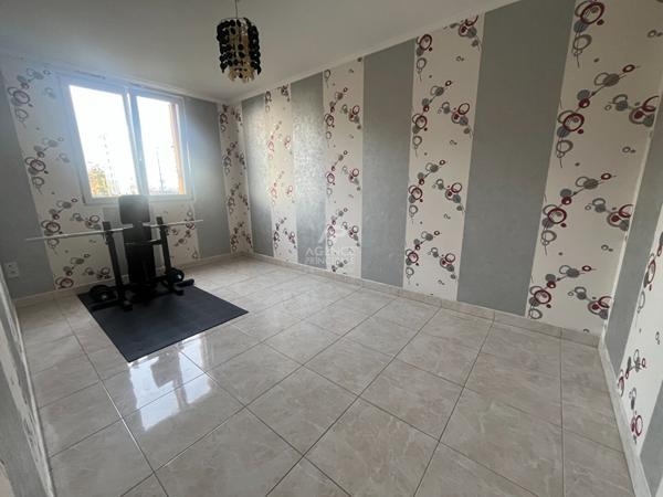 Appartement Pontoise 5 pièce(s) 94.54m2 €230 000 ** - Référence 11101