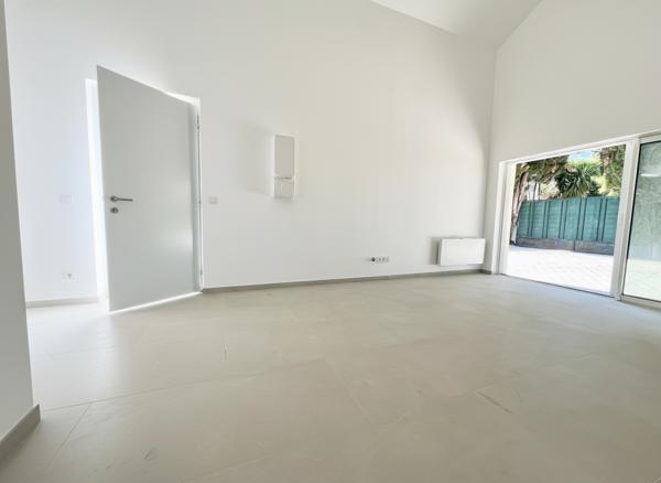 La Garde centre : Maison rénovée avec jardin 200 m² – au calme