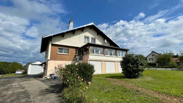 MAISON SPACIEUSE TRADITIONNELLE  7 PIECES 3000 M² TERRAIN DASLES 25230