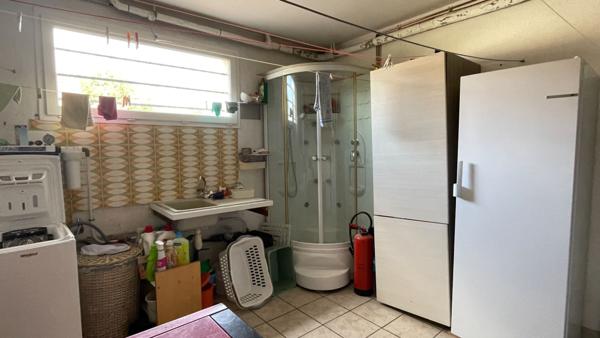 MAISON SPACIEUSE TRADITIONNELLE  7 PIECES 3000 M² TERRAIN DASLES 25230