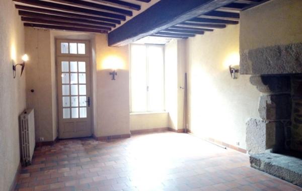 Vente Maison de village ref.7192 à rafraîchir Courcite   