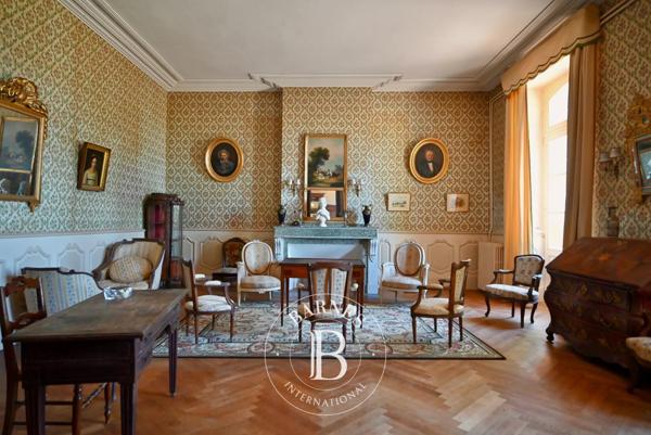 Lavaur, Château  750 m² à vendre