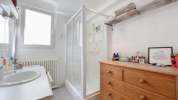 Appartement 4 pièce(s) 83 m2 avec terrasse