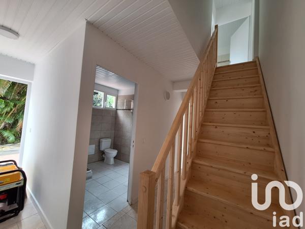 House for sale 12 rooms 442 m² Le Lamentin