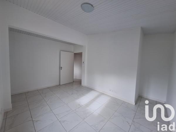 House for sale 12 rooms 442 m² Le Lamentin