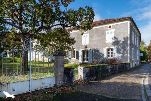 Maison à vendre |  Saint-Aubin |  12 pièces | 393 m²