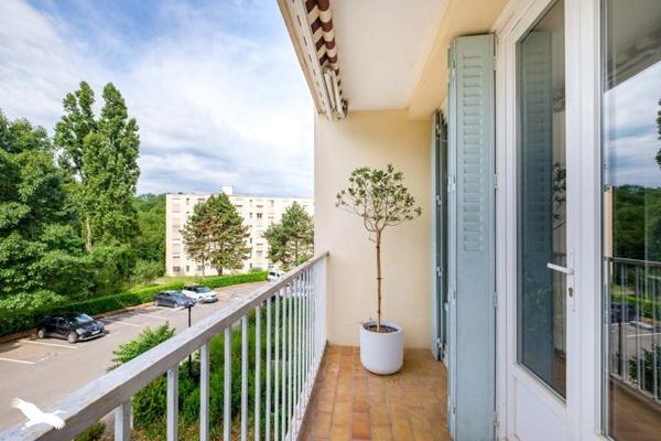 Appartement à vendre 260 000 € Oullins 3 p 69 m² DPE E