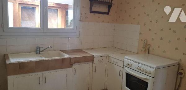 A VENDRE - A MENNETOU SUR CHER (41) - Une maison d'habitation édifiée sur sous-sol d'une surfac...