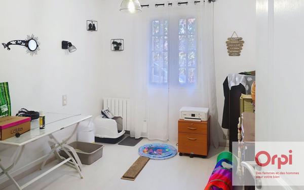 Maison à vendre    5 pièces •  Terrasson-Lavilledieu