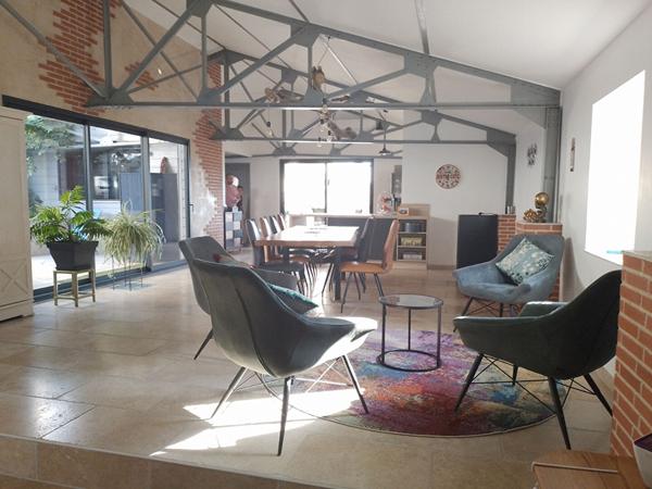 Demeure contemporaine Castelnau d'Aude 7 pièce(s) 185 m² habitables