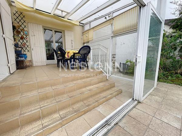 A vendre maison individuelle avec jardin à Saint Cyr L Ecole.