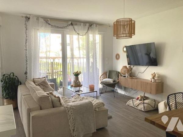 Appartement T3 en RDC (68,63 m² - 2 Chbres) + place de parking