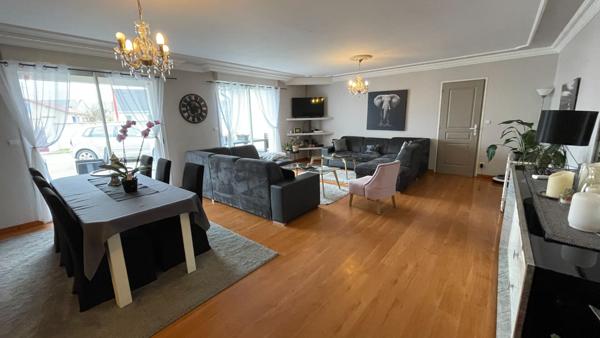 Maison 8 pièces 200.43 m2