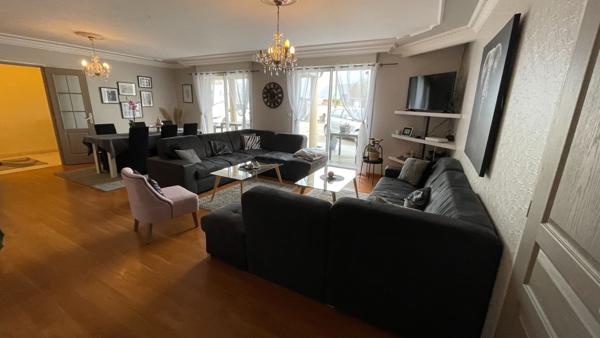 Maison 8 pièces 200.43 m2