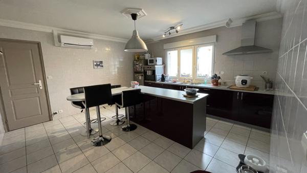 Maison 8 pièces 200.43 m2