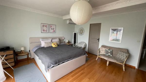 Maison 8 pièces 200.43 m2