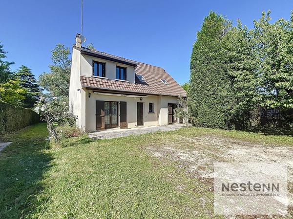 À vendre - Saint Germain les Arpajon - Proche des écoles, des commerces et des lignes de bus - grand terrain de 1400 m2 - vie de plain pied