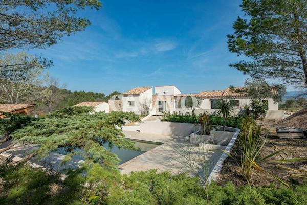 Vente Maison 10 pièces de 287m² - 13610 Le Puy-Sainte-Réparade
