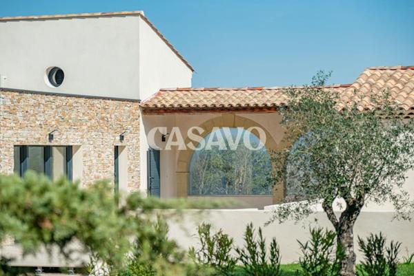 Vente Maison 10 pièces de 287m² - 13610 Le Puy-Sainte-Réparade
