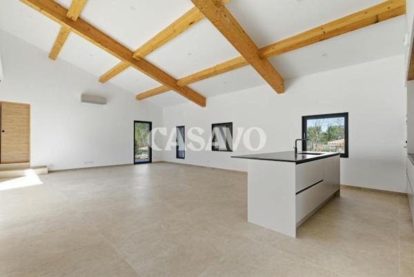 Vente Maison 10 pièces de 287m² - 13610 Le Puy-Sainte-Réparade