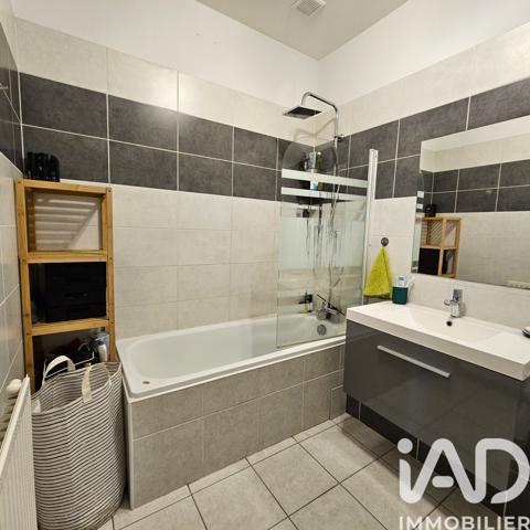 Appartement à vendre 3 pièces 76,3 m² Saint-Genest-Lerpt