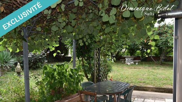 Grande maison de 333 M2- HANGARS 1240 M2