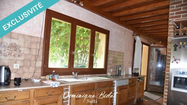 Grande maison de 333 M2- HANGARS 1240 M2