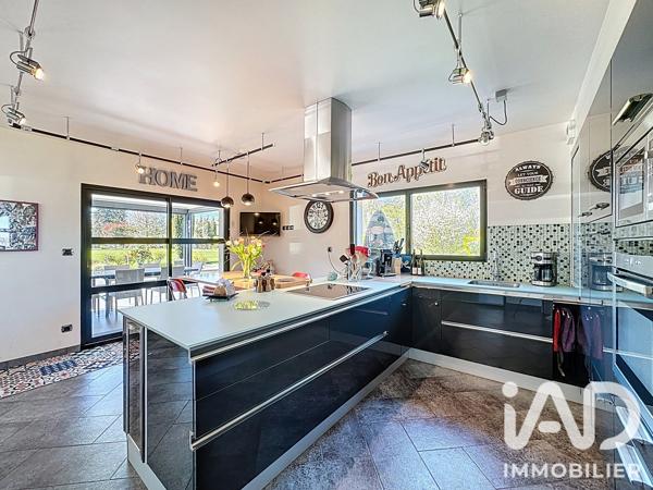 Maison à vendre 8 pièces 346 m² Franqueville-Saint-Pierre