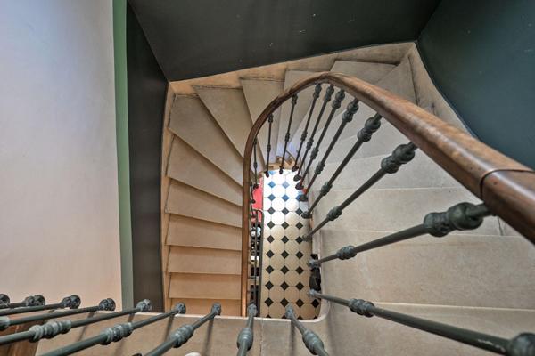 Maison de ville conviviale, extérieur et bassin quartier Carnot