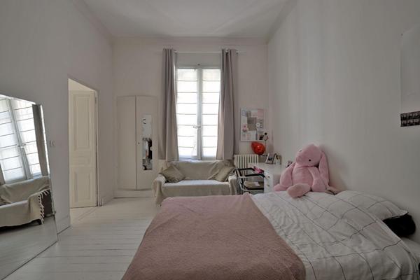 Maison de ville conviviale, extérieur et bassin quartier Carnot