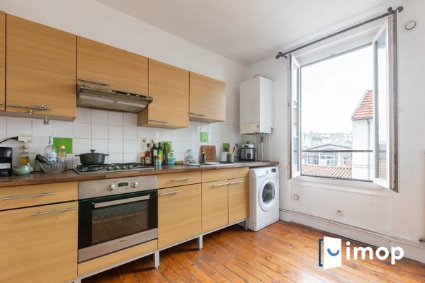 T3 lumineux de 48M2 métro Hoche - Travaux à prévoir