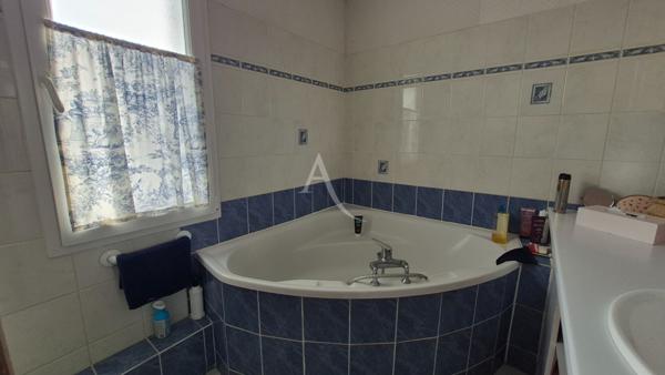 Enfin une maison avec six chambres à Saintes!