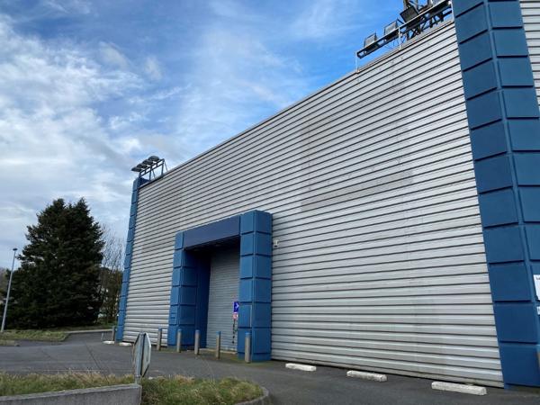 Local commercial de 553m2 à SAINT MARTIN DES CHAMPS