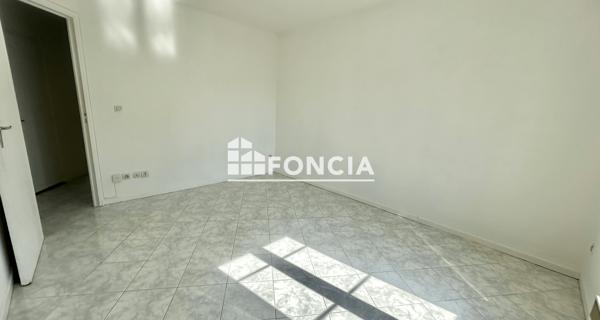 Location Appartement 2 pièces 31.76 m² - Montrouge 92120