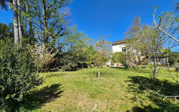 Maison à vendre    8 pièces • 233,55 m2 Cavaillon