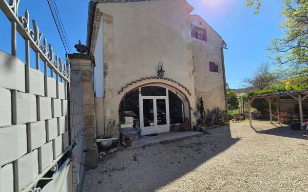Maison à vendre    8 pièces • 233,55 m2 Cavaillon