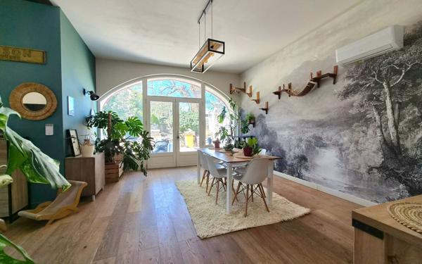 Maison à vendre    8 pièces • 233,55 m2 Cavaillon