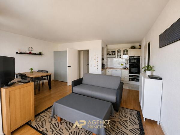 Appartement T2 43 m² - Les Minimes La Rochelle - Vue Port - Piscine €262 900 ** - Référence MRAM705D