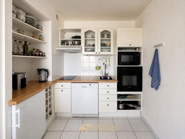 Appartement T2 43 m² - Les Minimes La Rochelle - Vue Port - Piscine €262 900 ** - Référence MRAM705D