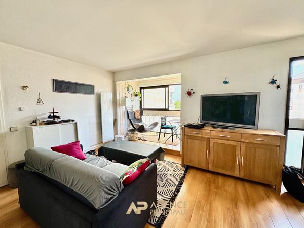 Appartement T2 43 m² - Les Minimes La Rochelle - Vue Port - Piscine €262 900 ** - Référence MRAM705D