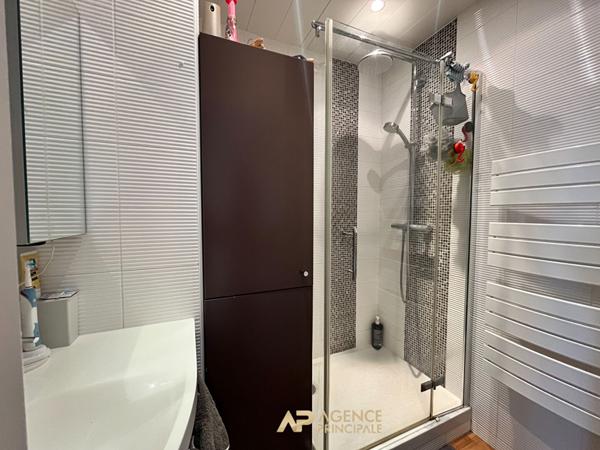 Appartement T2 43 m² - Les Minimes La Rochelle - Vue Port - Piscine €262 900 ** - Référence MRAM705D