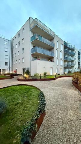 Appartement de type F2 avec place de parking