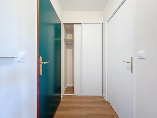 STUDIO EN PARFAIT ETAT EN PLEIN CENTRE DES LILAS