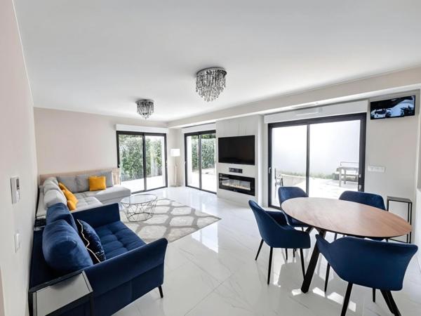 MONTPELLIER - Sabines - superbe villa d'architecte 5 pièces avec piscine (34)