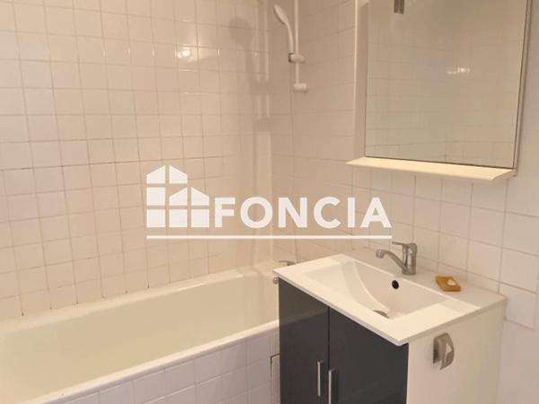 Location Studio 32.23 m² - 135 RUE ARMAND DUTREIX Limoges 87000