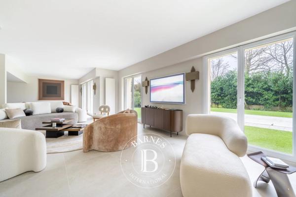 Le Chesnay, Maison 4 Chambres -  330 m² à vendre