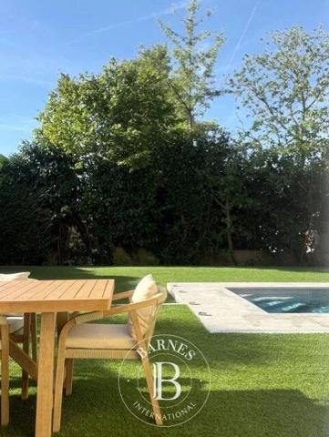 Le Chesnay, Maison 4 Chambres -  330 m² à vendre