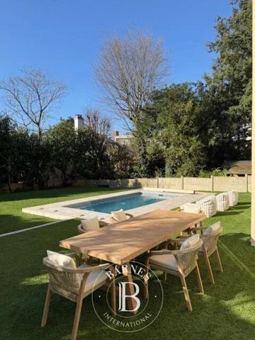 Le Chesnay, Maison 4 Chambres -  330 m² à vendre