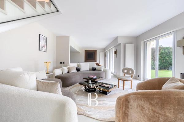 Le Chesnay, Maison 4 Chambres -  330 m² à vendre